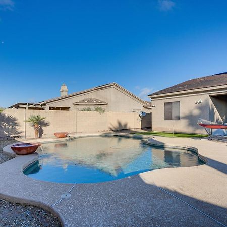Goodyear Group Getaway With Pool And Putting Green Buitenkant foto