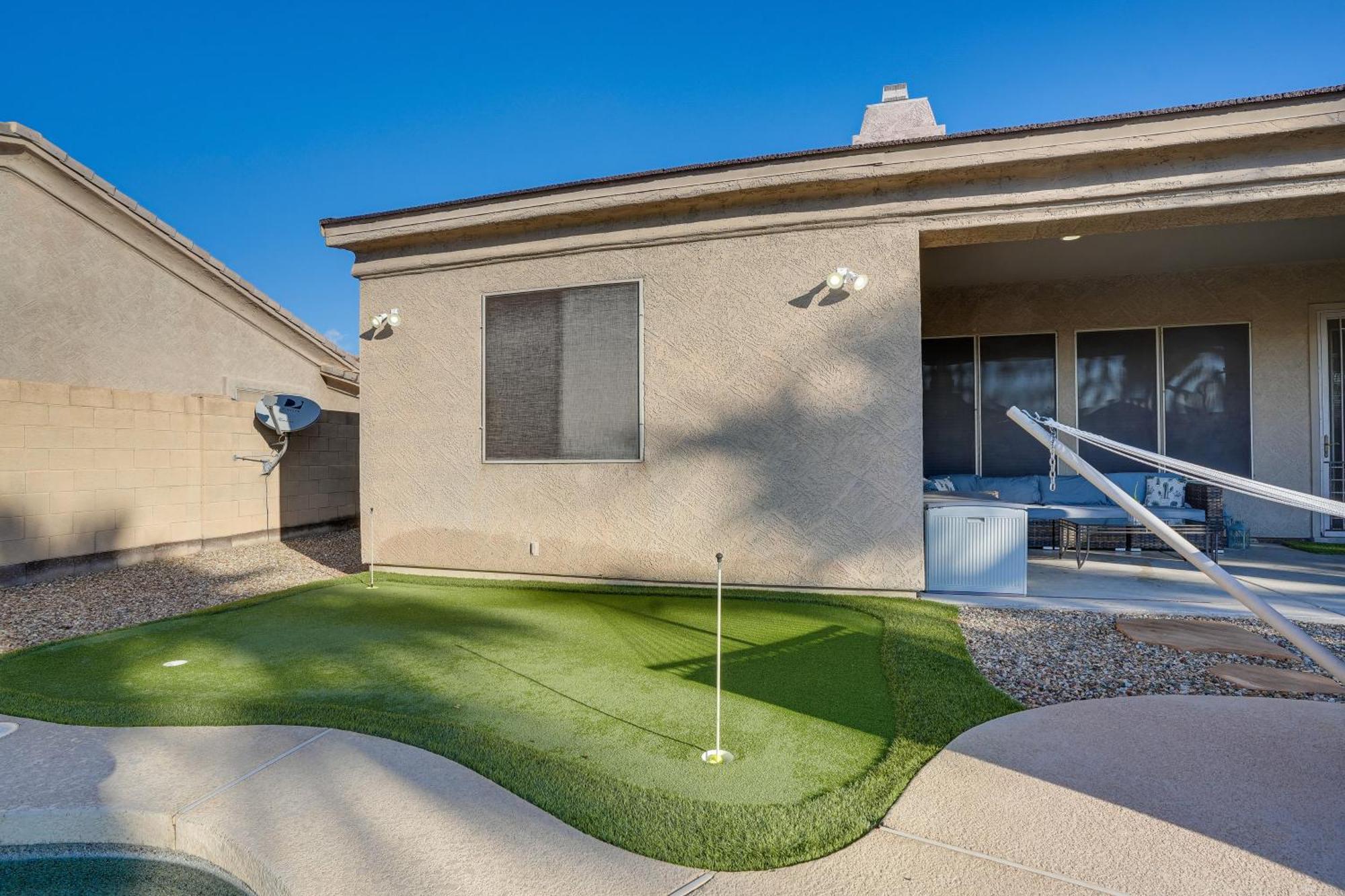 Goodyear Group Getaway With Pool And Putting Green Buitenkant foto